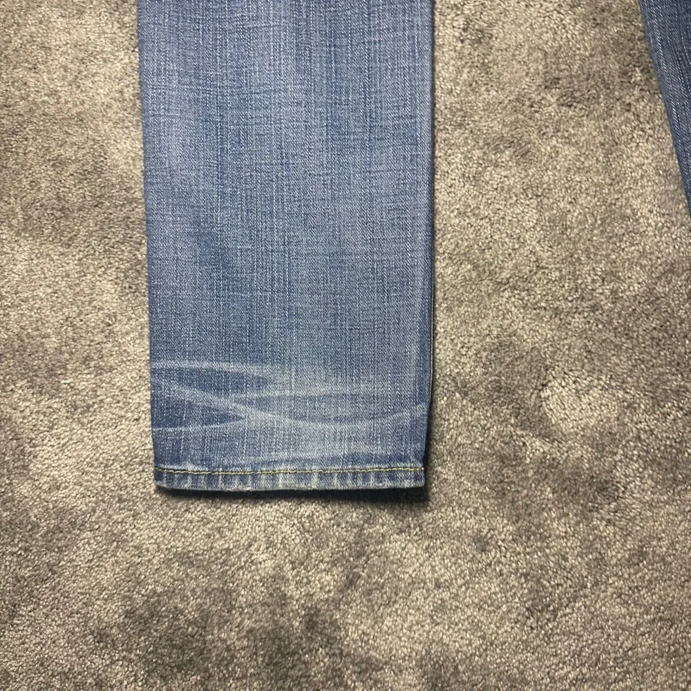 True Religion Jeans Women 26 (Fit 29x32) Blue Skull Rose Patch Slim Straight Y2K - Picture 5 of 15